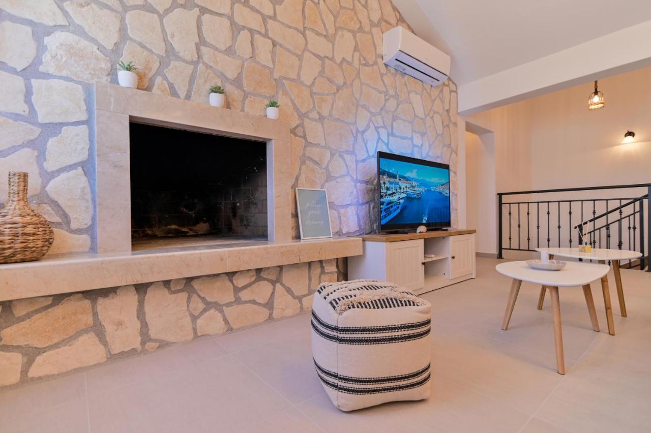 Villa Rudini With Heated Pool 오크루그고른지 외부 사진
