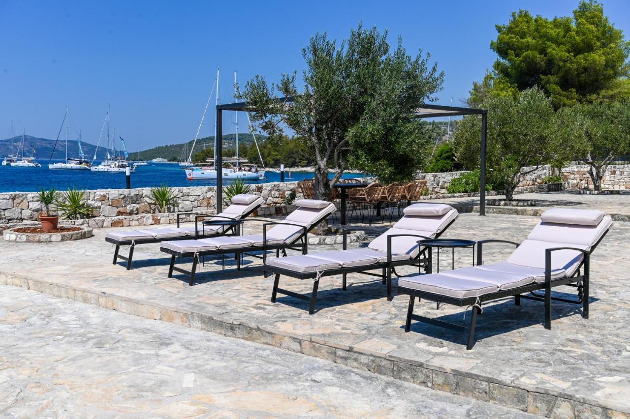 Villa Rudini With Heated Pool 오크루그고른지 외부 사진