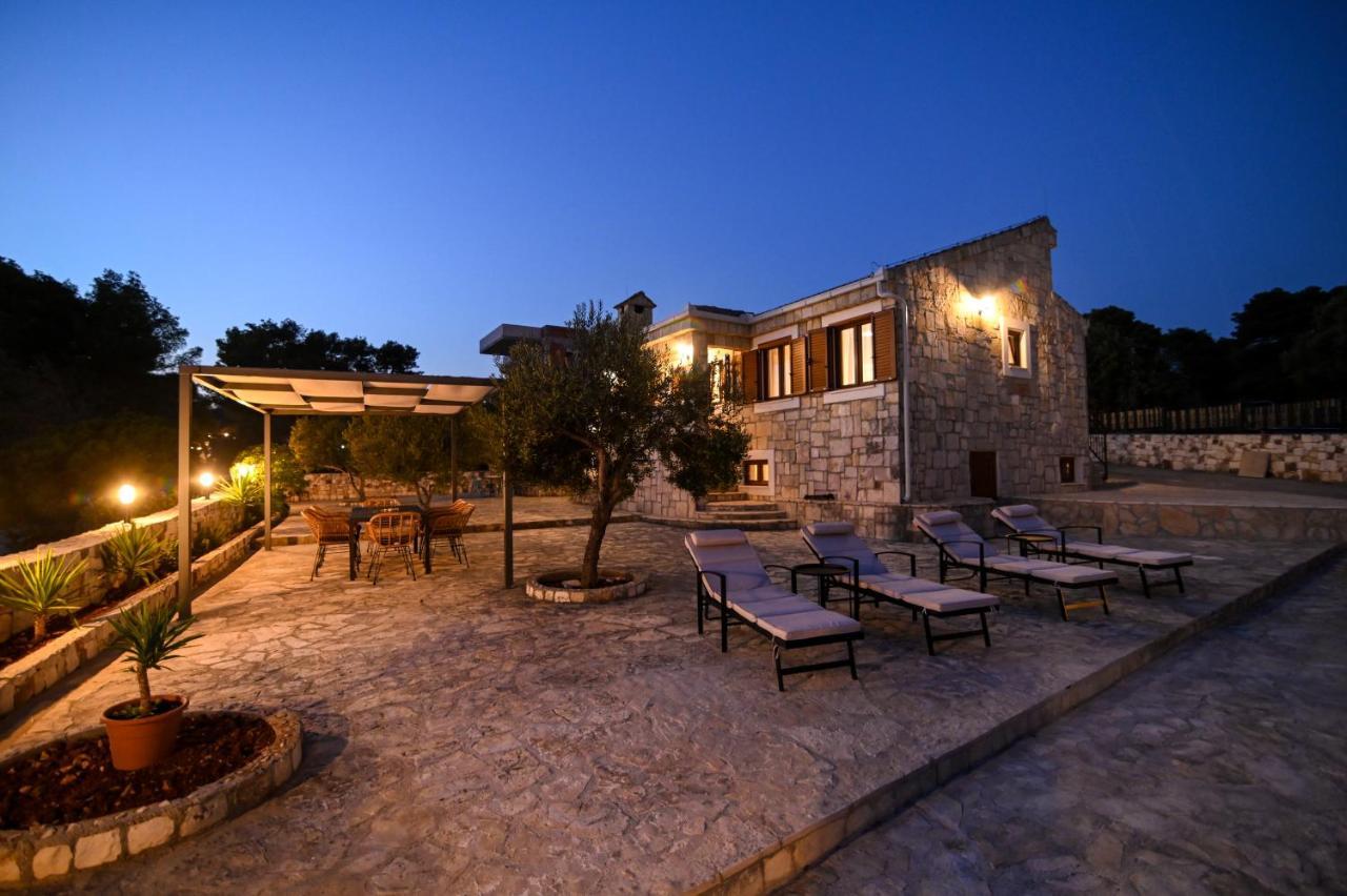 Villa Rudini With Heated Pool 오크루그고른지 외부 사진