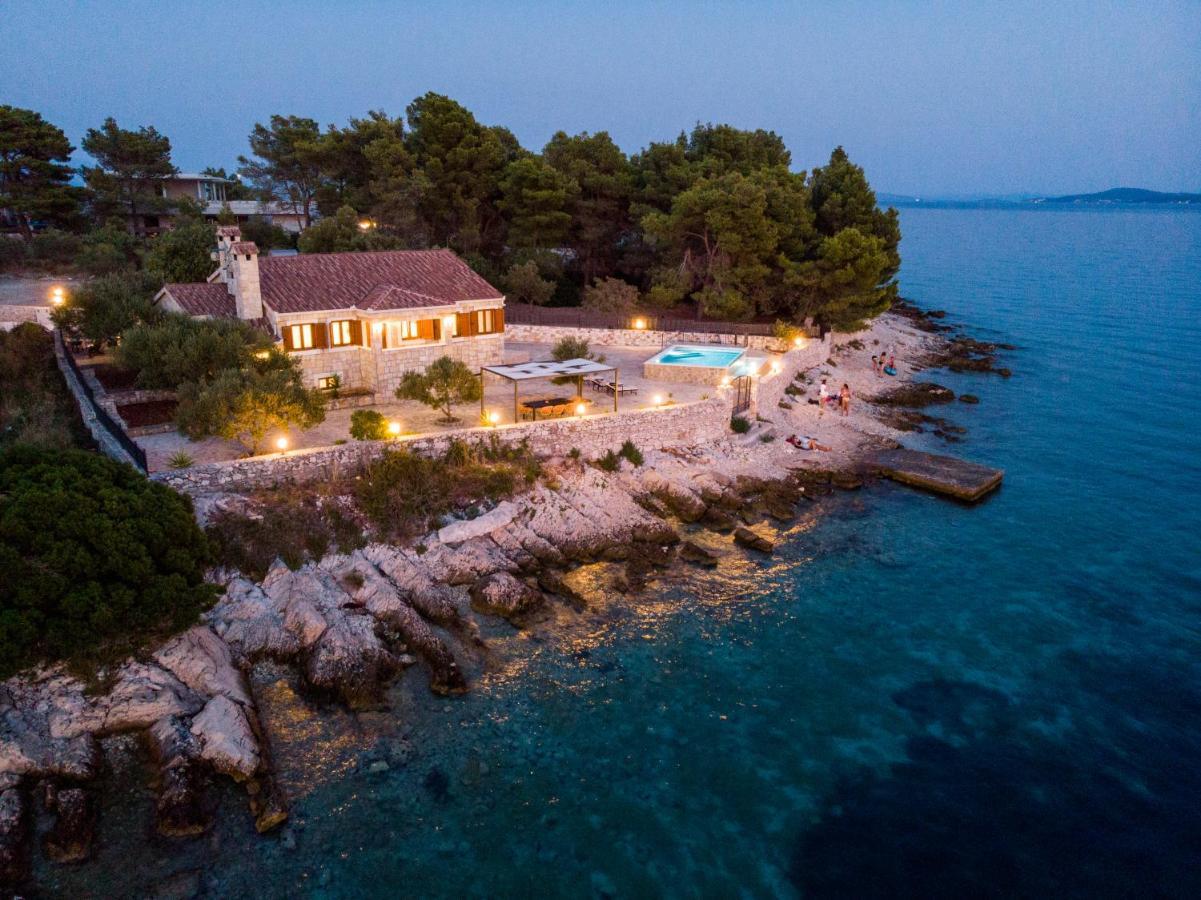 Villa Rudini With Heated Pool 오크루그고른지 외부 사진