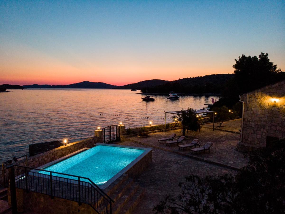 Villa Rudini With Heated Pool 오크루그고른지 외부 사진