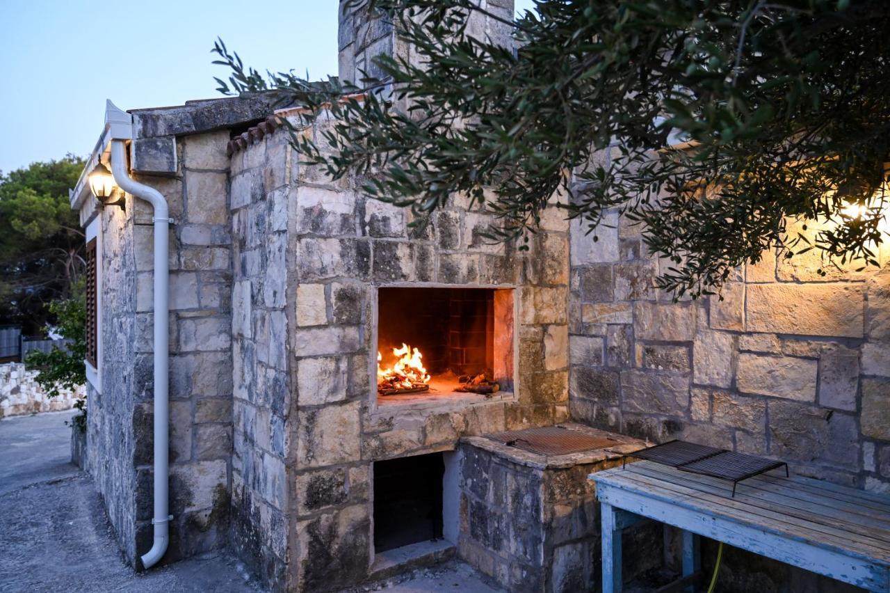Villa Rudini With Heated Pool 오크루그고른지 외부 사진