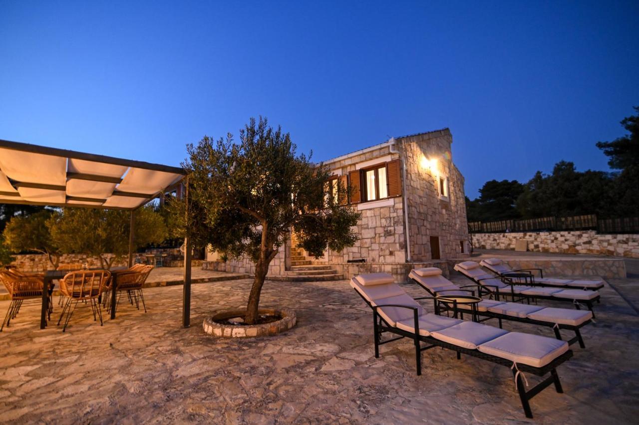 Villa Rudini With Heated Pool 오크루그고른지 외부 사진
