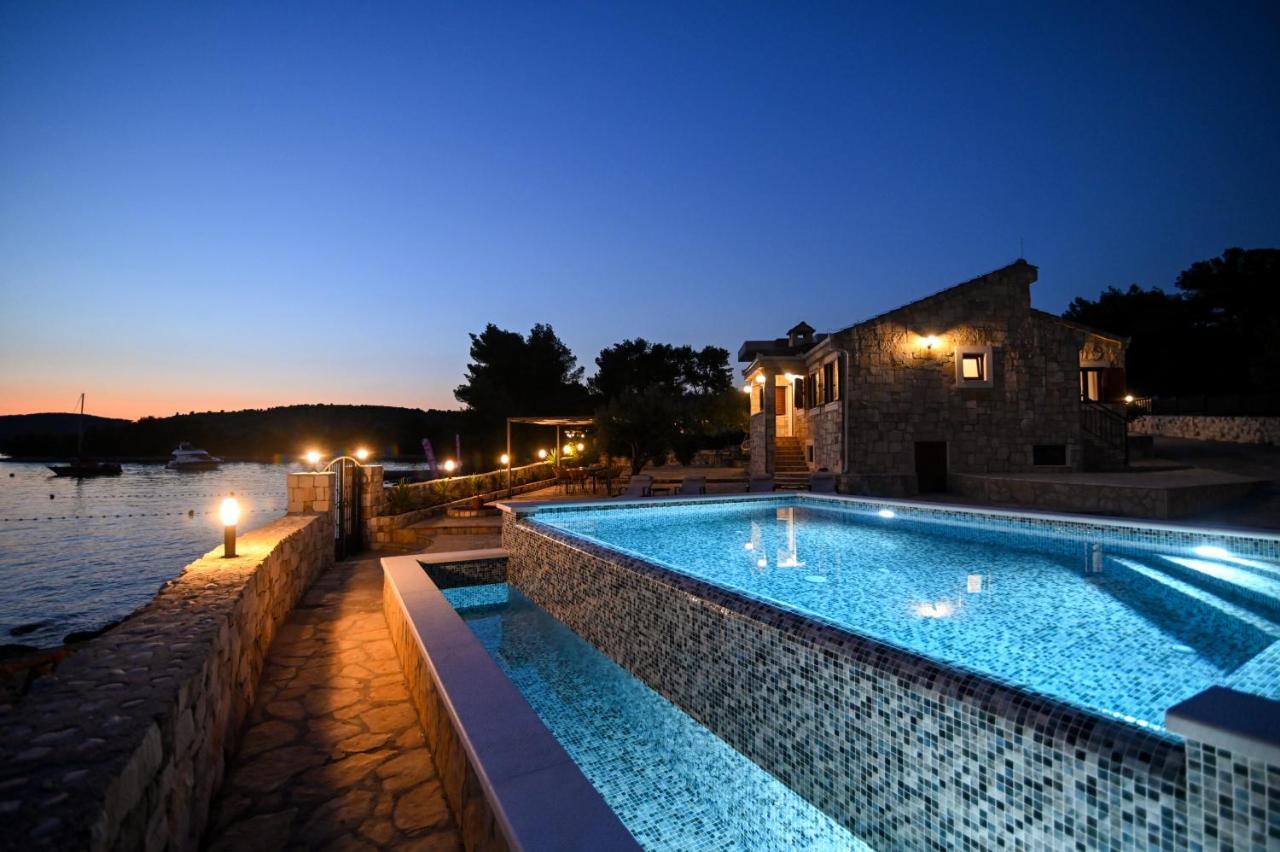 Villa Rudini With Heated Pool 오크루그고른지 외부 사진
