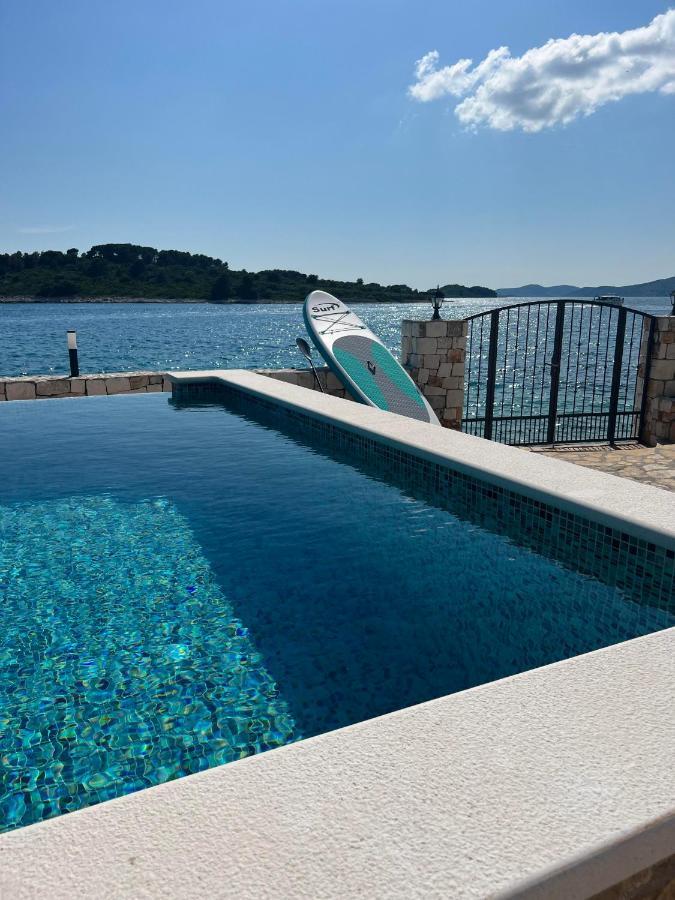 Villa Rudini With Heated Pool 오크루그고른지 외부 사진